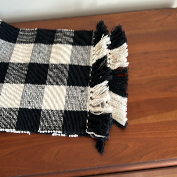 Buffalo plaid table runner - Picture 2 of 2